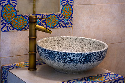 The traditional luxury Dadamaan hotel |Soltaniie room